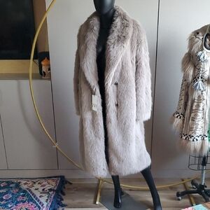 Fabulous & Fluffy - instantly sold out @ Zara Women's Faux Fur Coat - Mocha